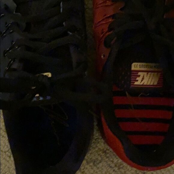 Navy/red limited edition Nike sneaker. Size 7. W - Picture 7 of 12